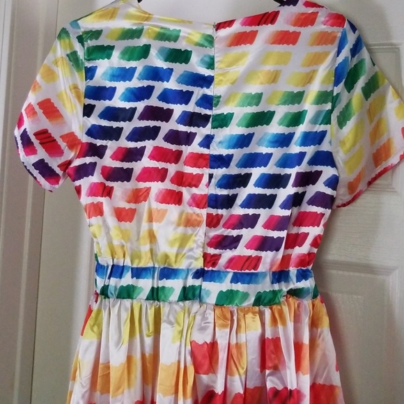 Colorful silky skater dress. - Picture 3 of 4